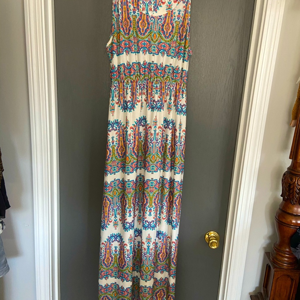 Dress - Picture 5 of 5